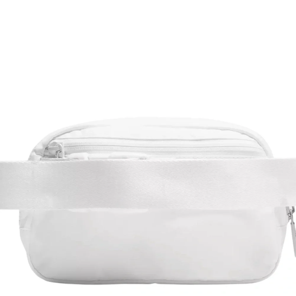 NWT Lululemon Everywhere Belt Bag 1L White - Picture 2 of 4